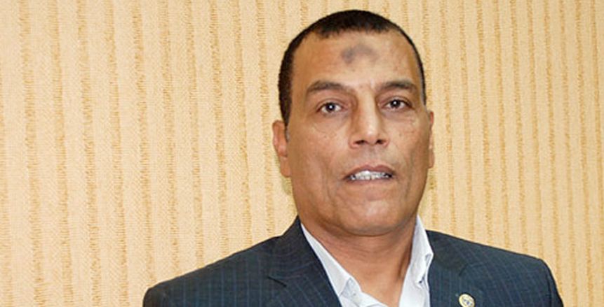 ناصر عباس مراقبا للحكام فى مباراة الصفاقسي والنجم الساحلى