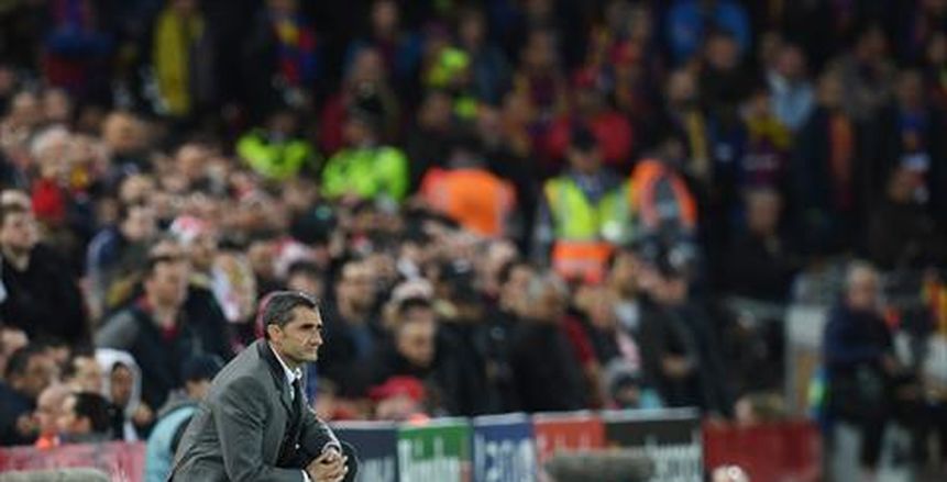 أيام فالفيردي معدودة.. بند سري يهدد استمرار مدرب برشلونة مع الفريق