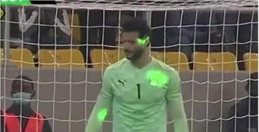 مراقب مباراة مصر والسنغال يحدد عقوبات أسود التيرانجا بعد أحداث الشغب