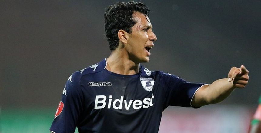 كبار جنوب أفريقيا يراقبون عمرو جمال
