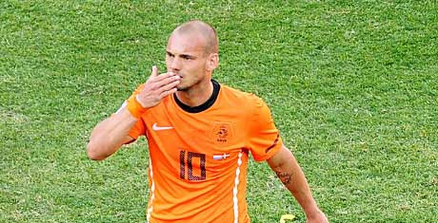 لاعب منتخب هولندا يعلن اعتزاله الدولي