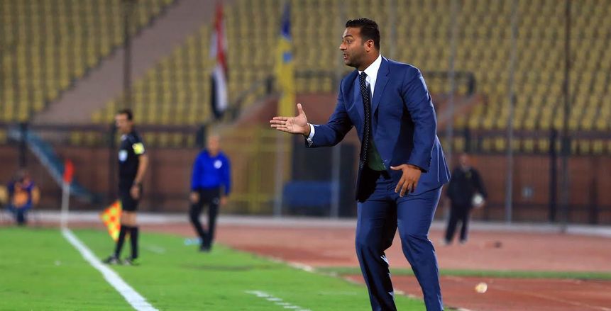 اتحاد الكرة يقصي "عباس" من "الحكام".. و"المسابقات" تعاقب "ميدو"