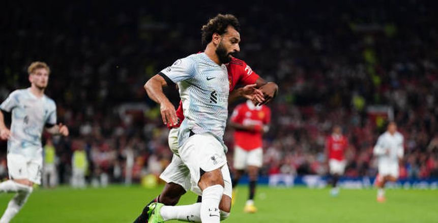 محمد صلاح يسجل هدف ليفربول الأول ويقلص الفارق ضد مانشستر يونايتد