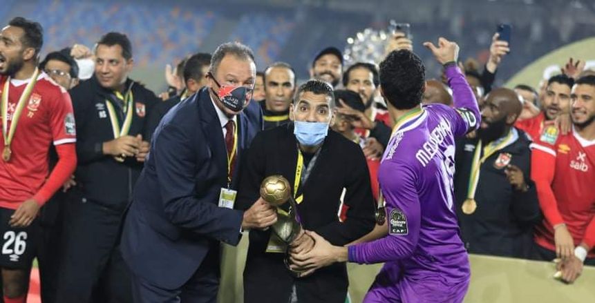 الأهلي يطلق اسم مؤمن زكريا على درع الأكاديمية
