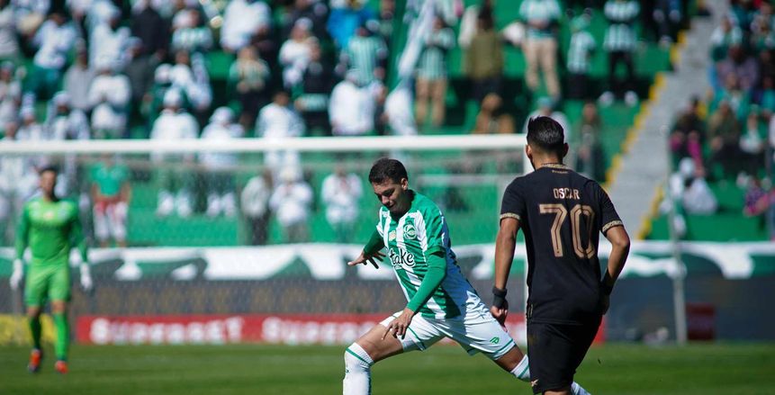 خسارة مفاجئة لـ بوتافوجو متصدر الدوري البرازيلي أمام جوفنتودي بثلاثية