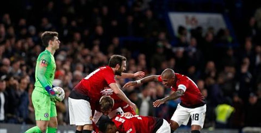 بث مباشر.. مباراة مانشستر يونايتد وتشيلسي في الدوري الإنجليزي
