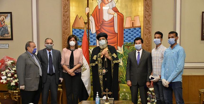 البابا تواضروس يستقبل الرياضيين العائدين من كينيا بحضور وزيري الهجرة والشباب