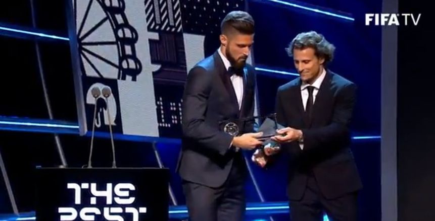 بالفيديو| "جيرو" يفوز بجائزة بوشكاش لأفضل هدف لعام 2017 من "فيفا"