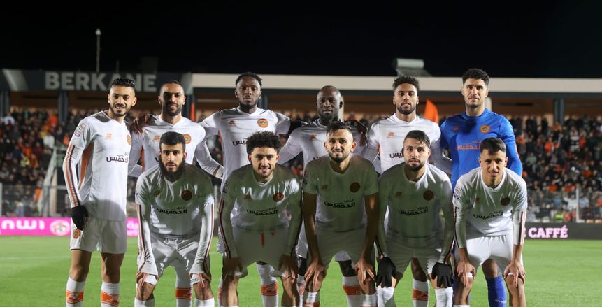 نهضة بركان يتوج بطلا للدوري المغربي للمرة الأولى في تاريخه
