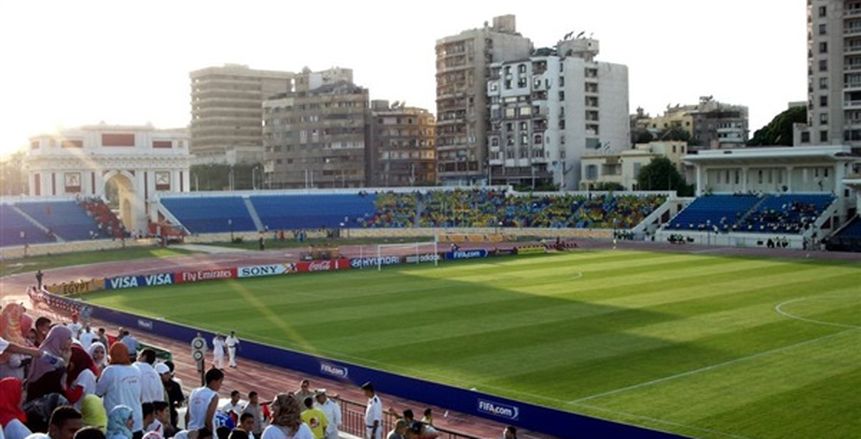 أمين عام الاتحاد العربي يتفقد استاد الإسكندرية قبل صدام الاتحاد والإسماعيلي