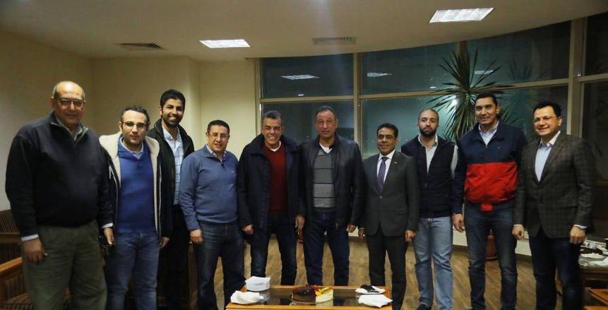 شوبير يتهم مجلس الأهلي بإهدار المال العام
