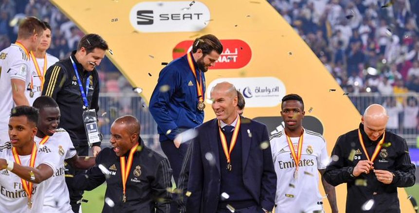 رئيس ريال مدريد عن زيدان: "بركة من السماء"