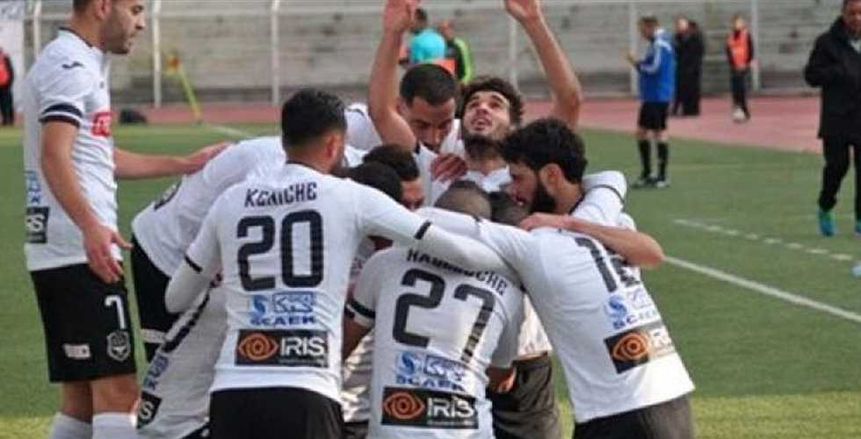بالفيديو| احتراق حافلة وفاق سطيف دون وقوع إصابات