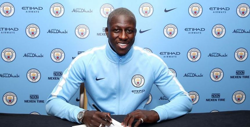 يايا توريه: أتمنى أن يتأقلم "ميندي" مع الدوري الإنجليزي سريعا