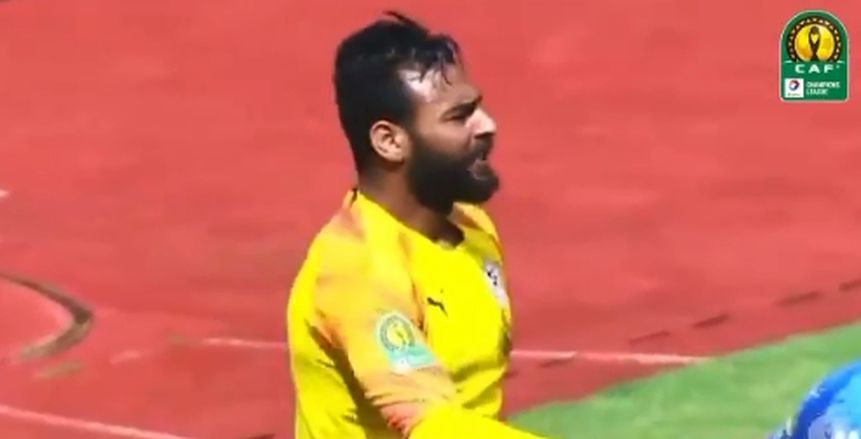أبوجبل يتصدى لانفراد رفيق كابو.. وينقذ الزمالك من هدف مؤكد (فيديو)