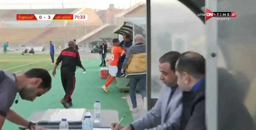 رئيس المنصورة يعلن إيقاف لاعب الفريق بعد واقعة الاعتداء على مدربه