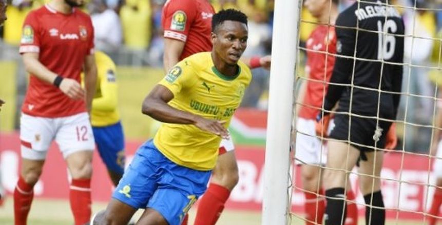 لاعب صن داونز يسب الحكم عقب الفوز على الأهلي