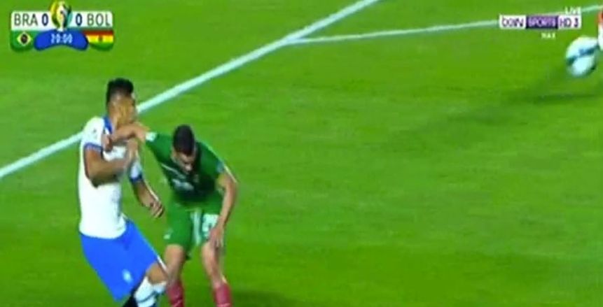 بالفيديو| الـvar يتدخل.. ويعلن عن أول بطاقة صفراء في كوبا أمريكا لبوليفيا