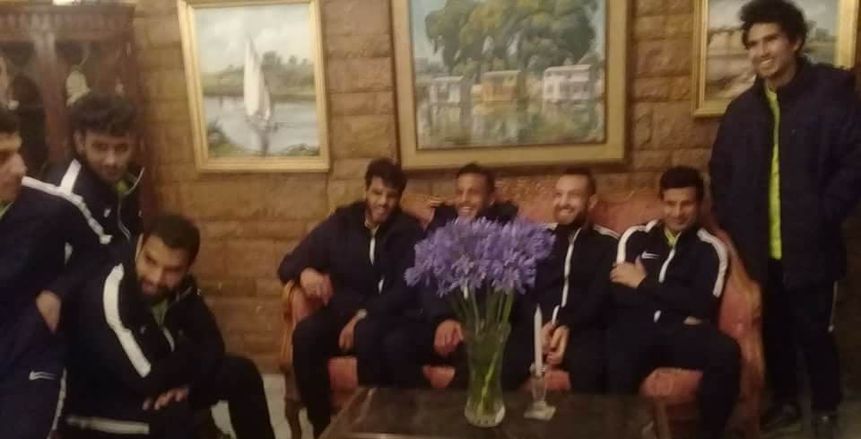 بعثة الزمالك تلتقط صورة تذكارية مع سفير مصر في اثيوبيا