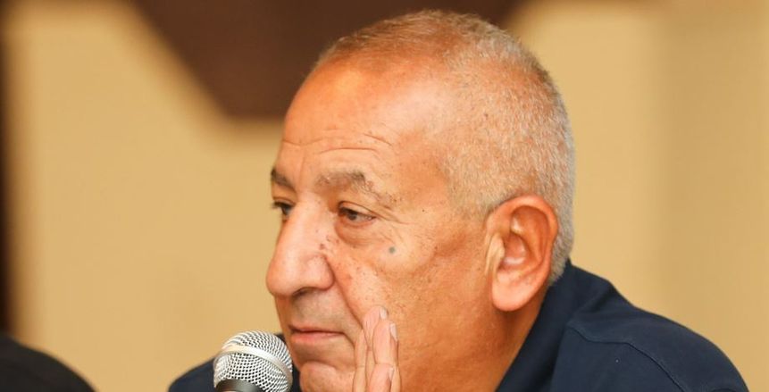 كامل أبو علي يحسم الجدل بشأن مستقبله مع المصري.. و