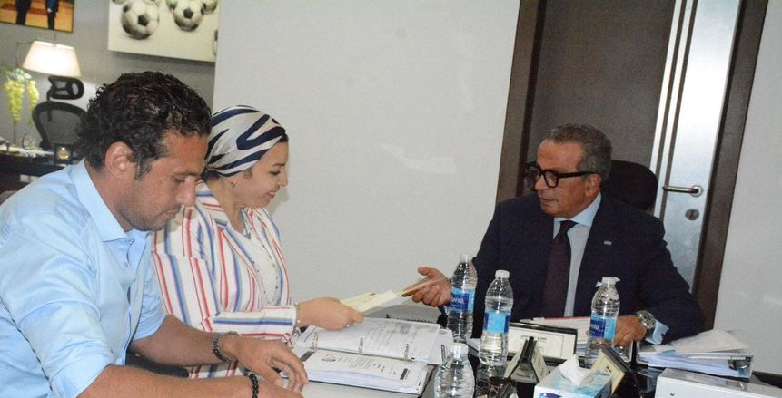 اللجنة الخماسية تجتمع بأندية مطروح والبحيرة في إطار لقاءات جميع الأندية