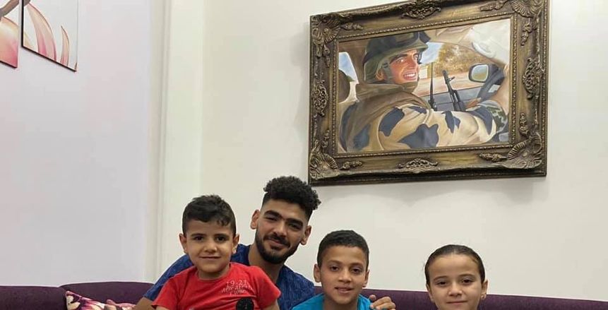حارس يد الأهلي في زيارة لمنزل الشهيد منسي: أسرة عظيمة