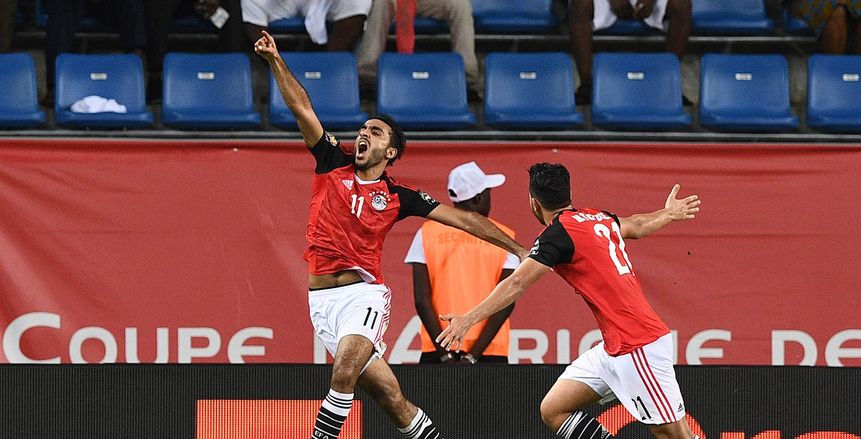 حازم إمام لكهربا: "وشي حلو عليك ولا إيه"
