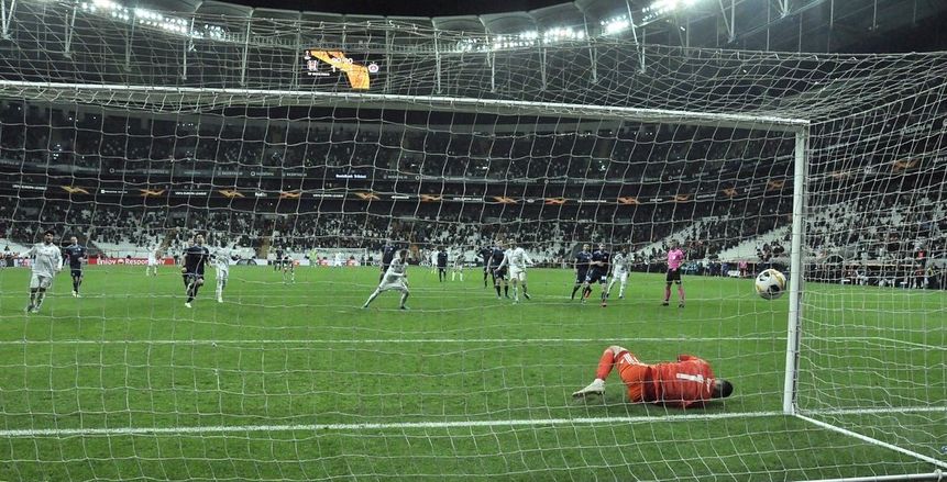 النني يشارك في فوز بشكتاش على براتيسلافا السلوفاكي في الدوري الأوروبي