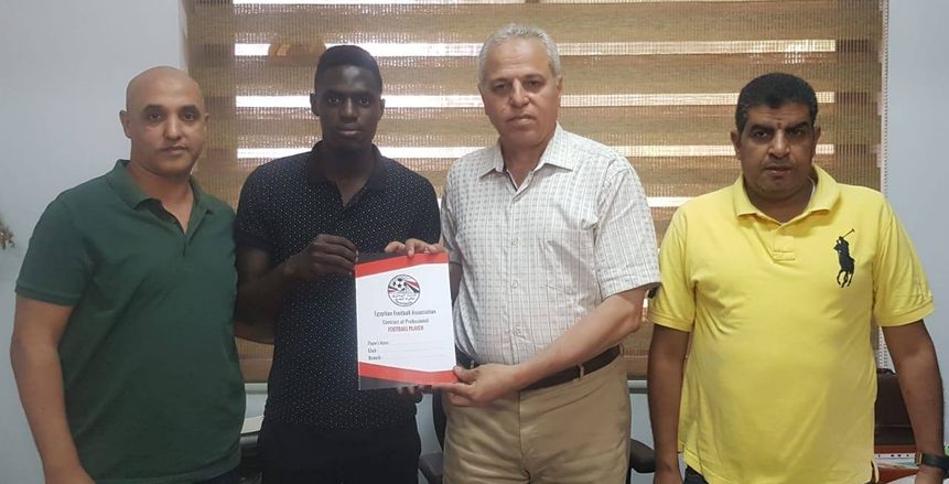الإنتاج الحربي يتعاقد مع مهاجم منتخب موريتانيا مامادو أنياس