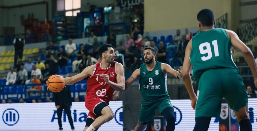 بسبب الجماهير.. تأجيل مباراة الأهلي والاتحاد السكندري لمدة ساعة ونصف
