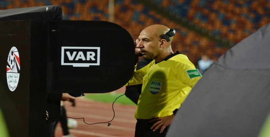 محمد عادل: الحكام الأفارقة بـ«يعايرونا» بسبب الأهلي والزمالك