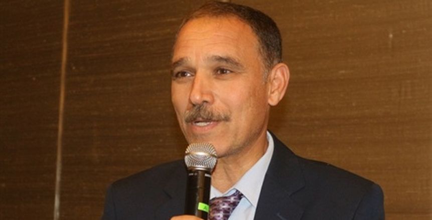 لجنة الحكام ترفض إيقاف "أيمن دجيش" ..وإيقاف حكم مباراة أسوان وإنبى