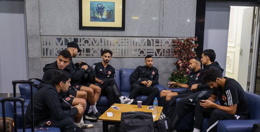 بعثة الأهلي تغادر مطار دبي للعودة إلى القاهرة بعد التتويج بالسوبر