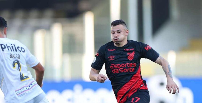 بطعم الهزيمة.. سانتوس يتعادل أمام باراناينسي في الدوري البرازيلي