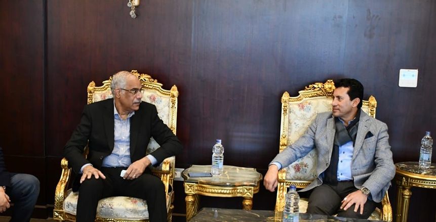 وزير الشباب والرياضة يتخلف عن حضور إفطار اتحاد الكرة