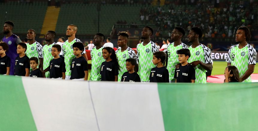 نائب رئيس "كاف" يسلم منتخب نيجيريا جائزة المركز الثالث