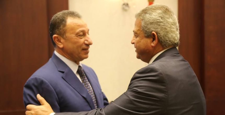 وزير الرياضة يلتقى رئيس النادى الأهلى