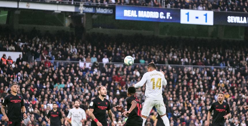 ريال مدريد يتخطى إشبيلية بثنائية كاسيميرو ويتصدر مؤقتا (فيديو)