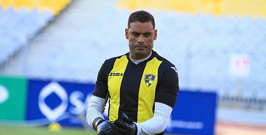 «عبد المنصف» يتوجه إلى غرفة خلع ملابس الزمالك لتهنئة لاعبيه بالفوز