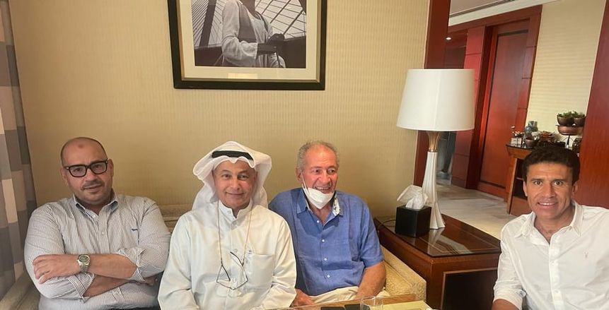رئيس الاتحاد الدولي للسباحة يصل القاهرة لبحث تنظيم بطولات عالمية