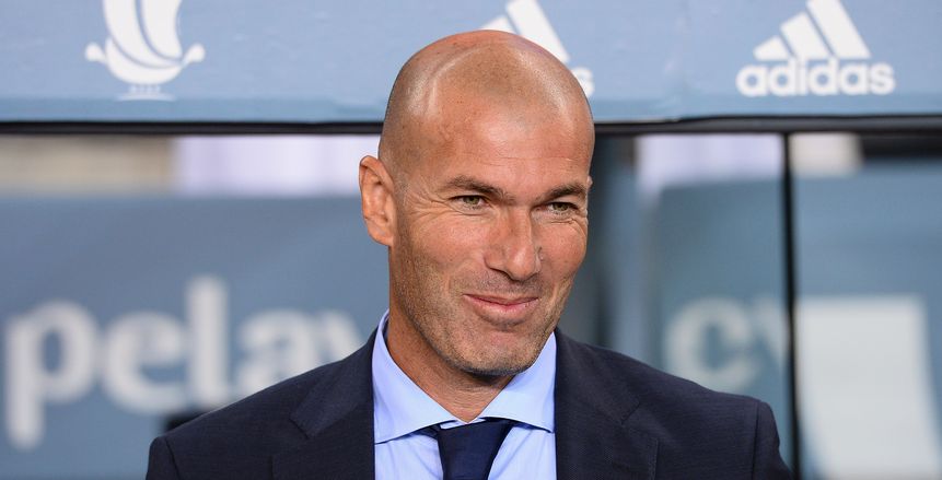 «زيدان» يجدد لريال مدريد على بياض