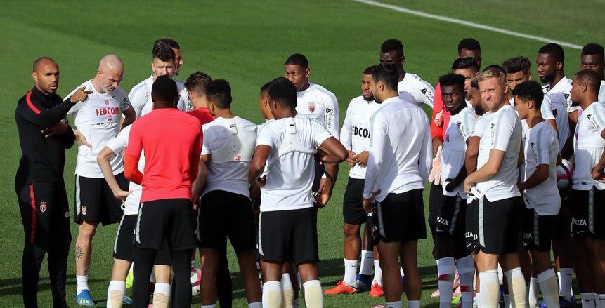«هنري» يقود مرانه الأول مع «موناكو».. شاهد بالصور