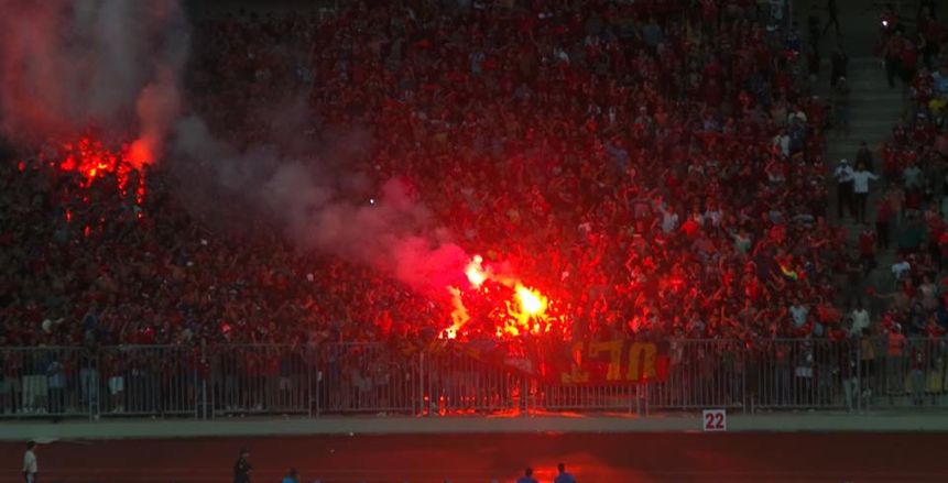 جماهير الأهلي تبدأ في الدخول لبرج العرب من خلال الآلية الجديدة