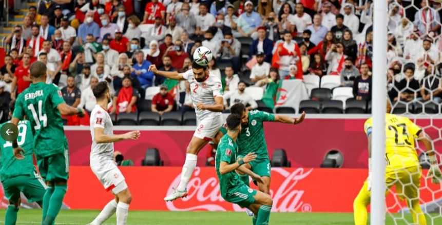 مشاجرة وفرص مهدرة في شوط أول سلبي بين تونس والجزائر بنهائي كأس العرب
