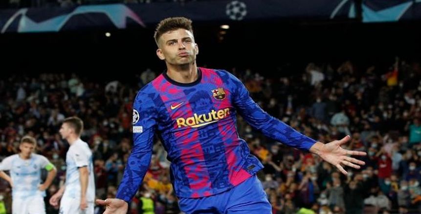 جيرارد بيكيه يودع برشلونة بالدموع أمام ألميريا.. آخر مبارياته