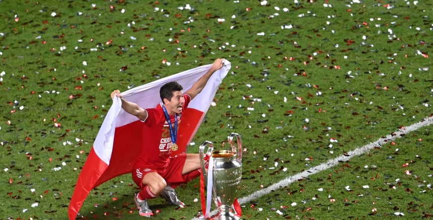 بعد فوزه بجائزة أفضل لاعب.. مشوار ليفاندوفسكي مع بايرن