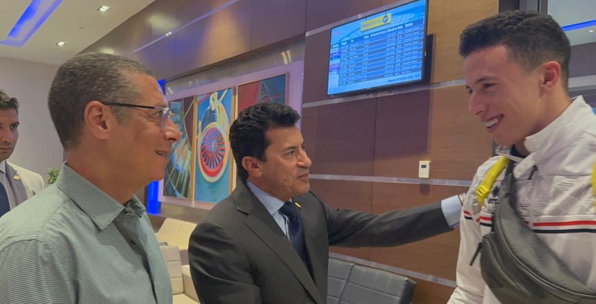 وزير الرياضة يستقبل بعثة الكرة الطائرة بعد التأهل للأولمبياد باريس