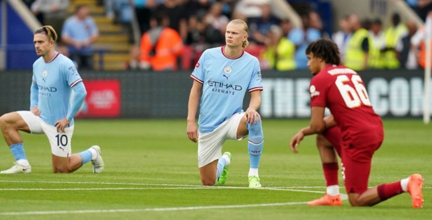 نجوم الدوري الإنجليزي يرفضون الجلوس على الركبة ضد العنصرية قبل كل مباراة