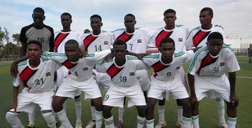 "فيفا" يهدد بتجميد النشاط الكروي في السودان