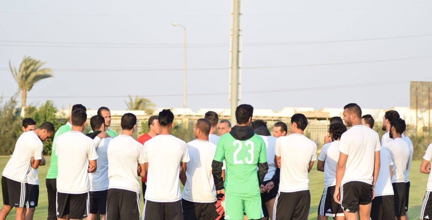أزمة بين منتخب المحليين وستراكا